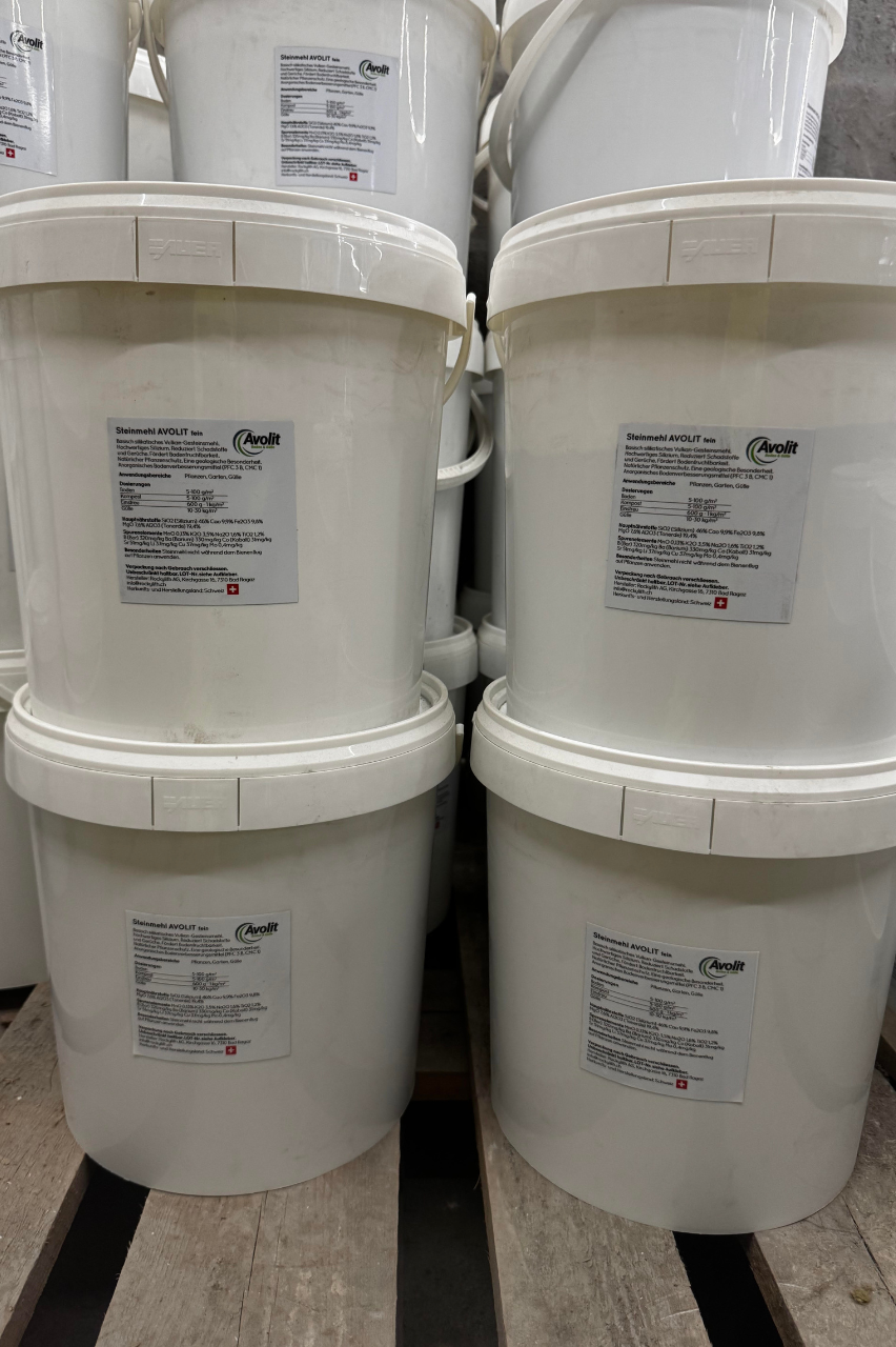 Steinmehl AVOLIT fein Palette 36 Eimer(jede 12kg)